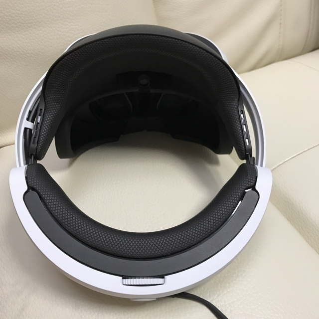PlayStation VR(プレイステーションヴィーアール)のあめりか様専用 送料込み psvr カメラ同梱版 エンタメ/ホビーのゲームソフト/ゲーム機本体(家庭用ゲーム機本体)の商品写真