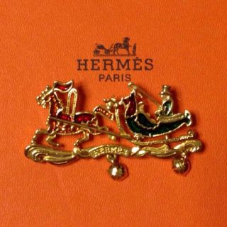 HERMES エルメス　香水　ノベルティー　ブローチ