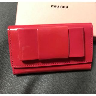 ミュウミュウ(miumiu)のミュウミュウ 正規品 美品 ピンク キーケース リボン(キーケース)