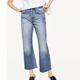 ザラ(ZARA)の【今期完売・新品タグ付き】ZARAハイライズブーツカットジーンズ　38(デニム/ジーンズ)