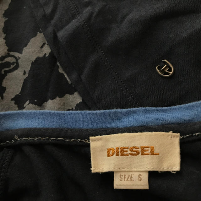 DIESEL(ディーゼル)のDIESEL ディーゼル VネックTシャツ レディースのトップス(Tシャツ(長袖/七分))の商品写真