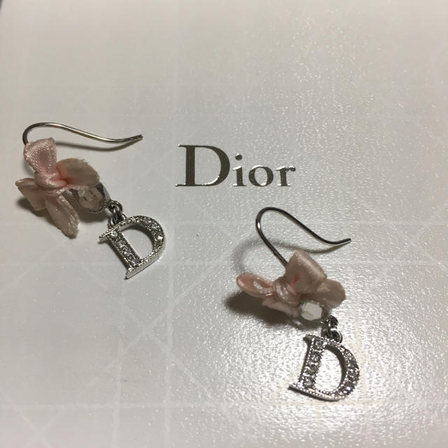 Dior(ディオール)のDior♡ピアス レディースのアクセサリー(ピアス)の商品写真
