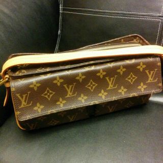 ルイヴィトン(LOUIS VUITTON)のルイヴィトン ワンショルダー(ハンドバッグ)