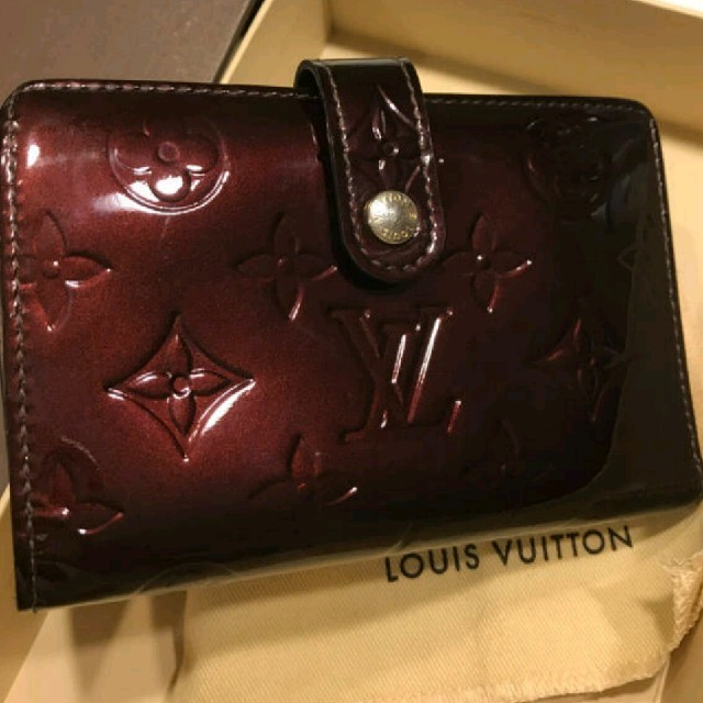 LOUIS VUITTON - ルイヴィトン アマラント ヴェルニ がま口 財布の通販 ...