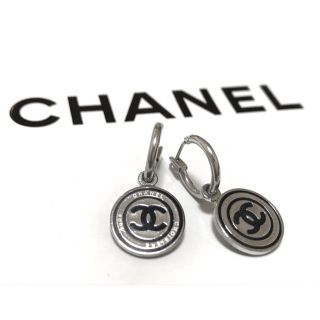 シャネル(CHANEL)の【正規品】CHANEL◆シャネル◆ピアス◆シルバー&ブラック(ピアス)