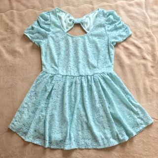 セシルマクビー(CECIL McBEE)の美品 CECIL McBEE トップス(カットソー(半袖/袖なし))