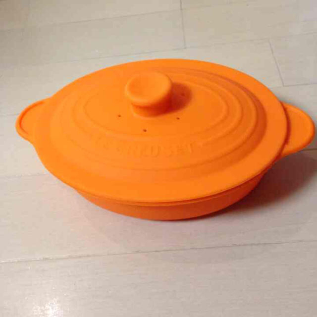 LE CREUSET(ルクルーゼ)のLE CREUSET シリコンスチーマー インテリア/住まい/日用品のキッチン/食器(調理道具/製菓道具)の商品写真