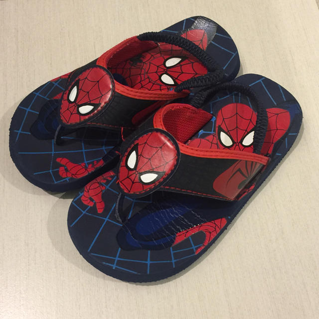 スパイダーマン ビーチサンダル 19センチ キッズ/ベビー/マタニティのキッズ靴/シューズ(15cm~)(サンダル)の商品写真