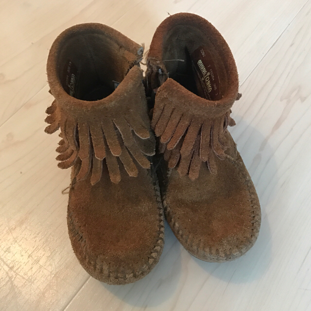 Minnetonka(ミネトンカ)のミネトンカ kids キッズ/ベビー/マタニティのキッズ靴/シューズ(15cm~)(その他)の商品写真