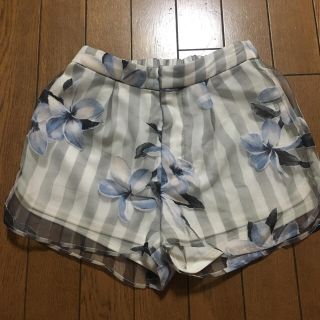 スナイデル(SNIDEL)の均一セール snidel 花柄ショートパンツ(ショートパンツ)