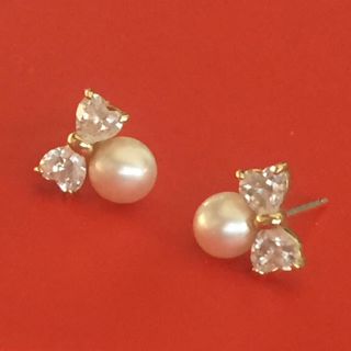 ジュエリーツツミ(JEWELRY TSUTSUMI)のリボンパールピアス(ピアス)