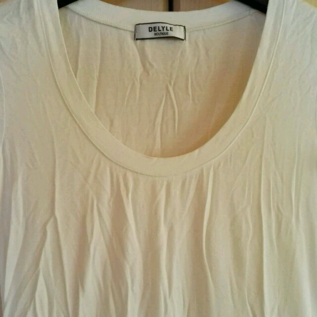 Delyle NOIR(デイライルノアール)のDELYLE BOUTIQUE 無地 Tシャツ レディースのトップス(Tシャツ(半袖/袖なし))の商品写真