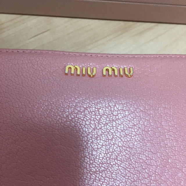 miumiu(ミュウミュウ)のmiumiu♡ピンク長財布 レディースのファッション小物(財布)の商品写真