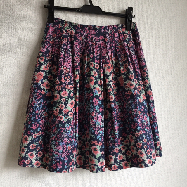IENA(イエナ)のトゥモローランド マカフィーのスカート☆ レディースのスカート(ひざ丈スカート)の商品写真