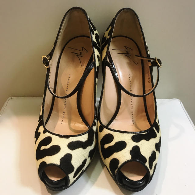 GIUZEPPE ZANOTTI(ジュゼッペザノッティ)のジュゼッペザノッティ♡ハラコレオパード×レッドヒール パンプス♡ レディースの靴/シューズ(ハイヒール/パンプス)の商品写真