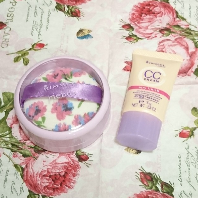 RIMMEL(リンメル)のリンメルフェイスパウダー001♥美品♥CCクリームのオマケ付き コスメ/美容のベースメイク/化粧品(フェイスパウダー)の商品写真