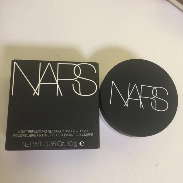 NARS(ナーズ)のライトリフレクティングセッティングパウダー コスメ/美容のベースメイク/化粧品(フェイスパウダー)の商品写真