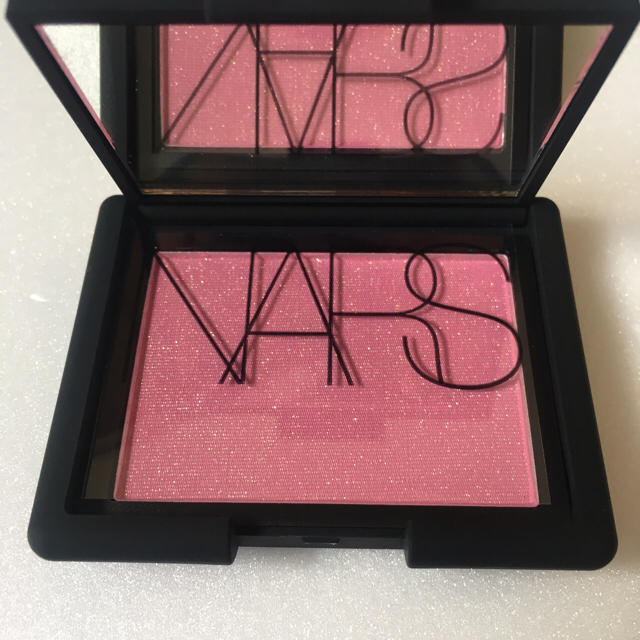 NARS(ナーズ)の新品未使用✨NARS ナーズ ブラッシュ4027 青みピンク チーク 人気色 コスメ/美容のベースメイク/化粧品(チーク)の商品写真