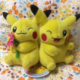 ポケモン(ポケモン)の【美品】ポケモン☆ペアピカチュウぬいぐるみ送料込！タグ付き(ぬいぐるみ)