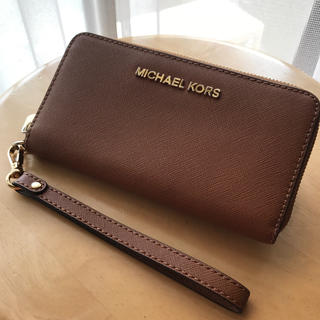 マイケルコース(Michael Kors)のマイケル・コース☆スマホウォレット(財布)