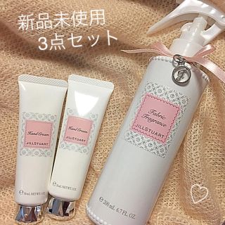 ジルスチュアート(JILLSTUART)の♡新品未使用♡ ジルスチュアート ハンドクリーム2本&ファブリックフレグランス(ハンドクリーム)