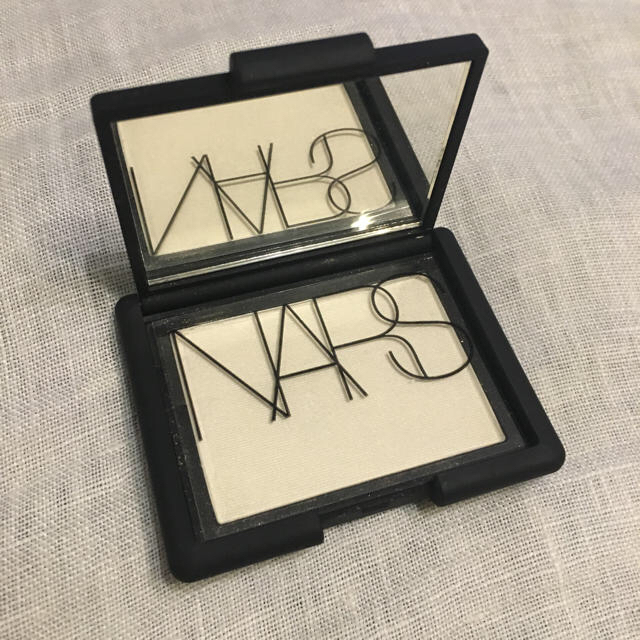 NARS(ナーズ)のNARS ハイライト コスメ/美容のベースメイク/化粧品(フェイスカラー)の商品写真