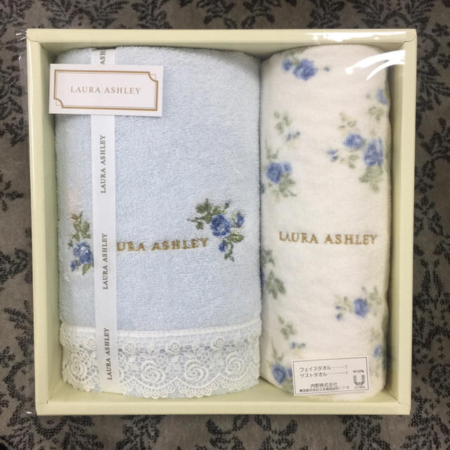 LAURA ASHLEY(ローラアシュレイ)のblanche＊様専用/ローラアシュレイ/タオルセット/フェイスタオル インテリア/住まい/日用品の日用品/生活雑貨/旅行(タオル/バス用品)の商品写真