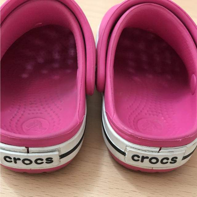 crocs(クロックス)のクロックス 13センチ ピンク キッズ/ベビー/マタニティのベビー靴/シューズ(~14cm)(サンダル)の商品写真