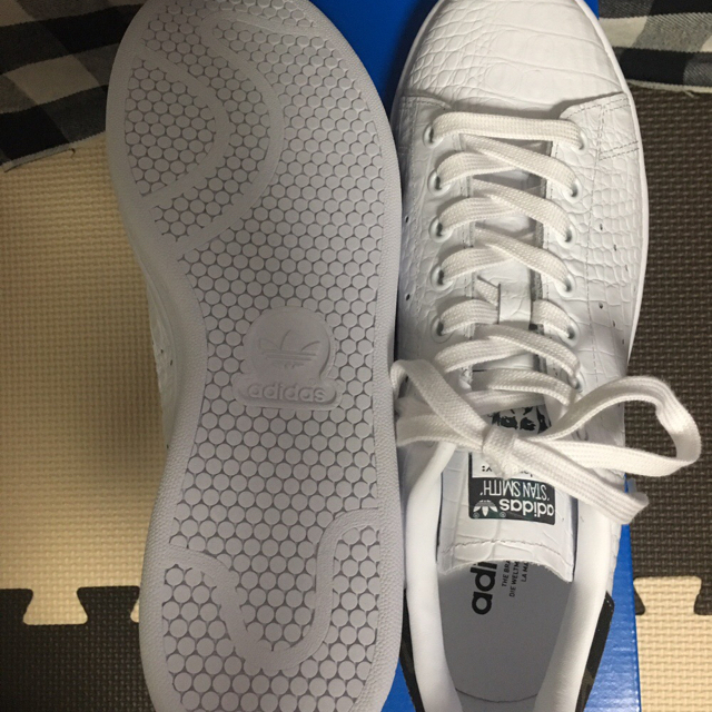 adidas(アディダス)のAlice様専用！！【新品】adidasスタンスミス 迷彩柄（25.5㎝） メンズの靴/シューズ(スニーカー)の商品写真