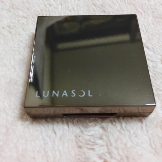 LUNASOL(ルナソル)のカネボウ ルナソル アイリッドベース（N）02 light コスメ/美容のベースメイク/化粧品(化粧下地)の商品写真