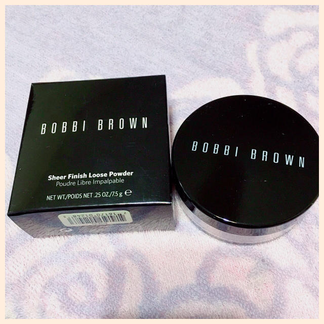 BOBBI BROWN(ボビイブラウン)のBOBBI BROWN★パウダー コスメ/美容のベースメイク/化粧品(フェイスパウダー)の商品写真