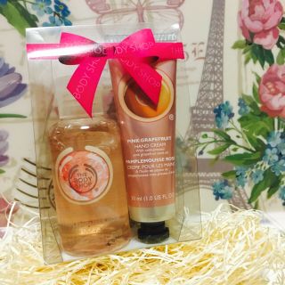 ザボディショップ(THE BODY SHOP)のボディショップ   ハンドクリーム＆シャワージェル(ハンドクリーム)