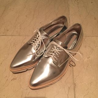 ザラ(ZARA)のZARA オックスフォード シルバー 40(ローファー/革靴)