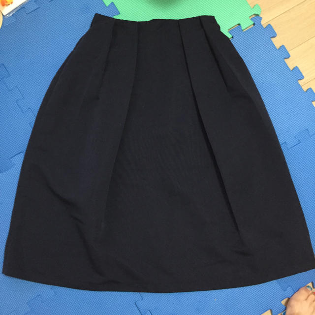 GU(ジーユー)のGU 膝丈スカート レディースのスカート(ひざ丈スカート)の商品写真