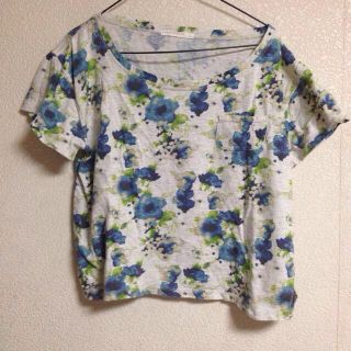 ローリーズファーム(LOWRYS FARM)のお値下げローリーズファーム☆花柄Tシャツ(Tシャツ(半袖/袖なし))