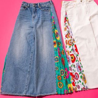 「ロデオクラウンズ♡サイドプリーツワイドデニム」に近い商品
