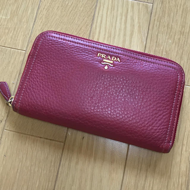 PRADA(プラダ)のPRADA♡長財布 レディースのファッション小物(財布)の商品写真