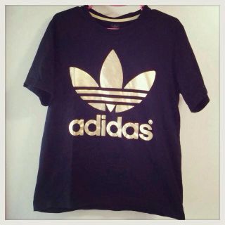 アディダス(adidas)のadidas でかロゴTee♡(Tシャツ(半袖/袖なし))