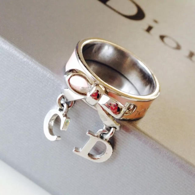 Christian Dior(クリスチャンディオール)の☆Christian Dior☆ リボンリング ポーチ セット レディースのアクセサリー(リング(指輪))の商品写真