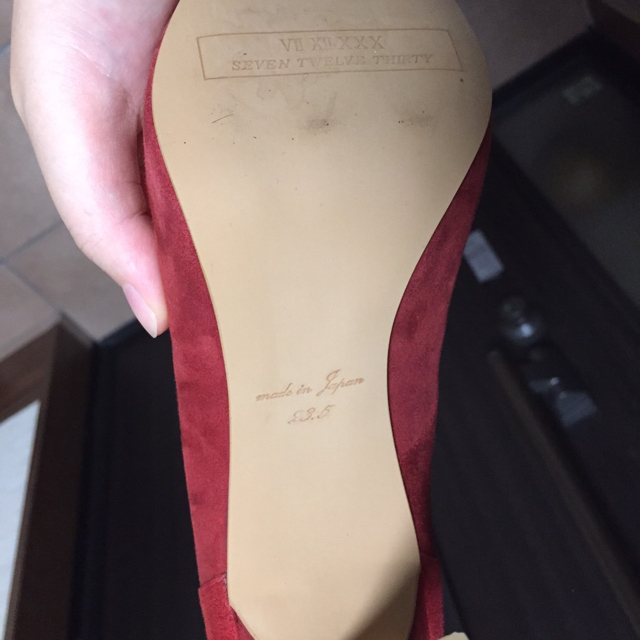 VII XII XXX(セヴントゥエルヴサーティ)のHaniel 様専用 未使用 セブントゥエルブサーティー パンプス 23.5cm レディースの靴/シューズ(ハイヒール/パンプス)の商品写真