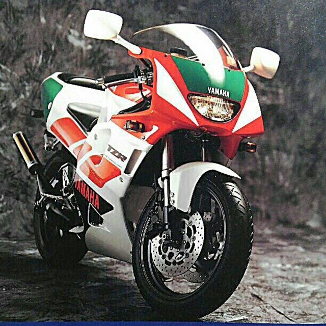 ヤマハ(ヤマハ)の91'TZR250R　カタログ 自動車/バイクのバイク(カタログ/マニュアル)の商品写真