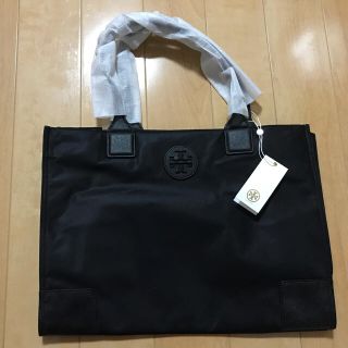 トリーバーチ(Tory Burch)の♡新品♡トリーバーチ パッケーブル ナイロン トート バッグ(トートバッグ)