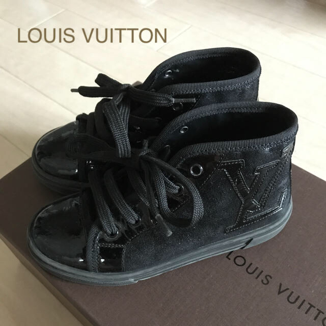 LOUIS VUITTON(ルイヴィトン)の⭐️mikarin様専用。ルイヴィトン エナメル ハイカット キッズスニーカー キッズ/ベビー/マタニティのキッズ靴/シューズ(15cm~)(スニーカー)の商品写真