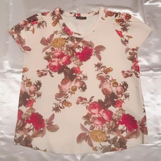 ザラ(ZARA)の♡【ZARA】ヴィンテージ系 花柄Tシャツ♡(Tシャツ(半袖/袖なし))