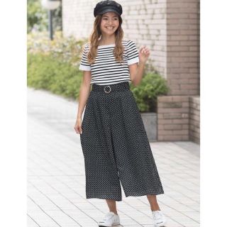 ナチュラルビューティーベーシック(NATURAL BEAUTY BASIC)の美品☆タックフレアスカーチョ(カジュアルパンツ)