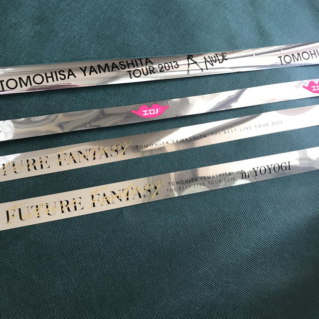 山下智久(ヤマシタトモヒサ)の山下智久 銀テープ  エンタメ/ホビーのタレントグッズ(アイドルグッズ)の商品写真