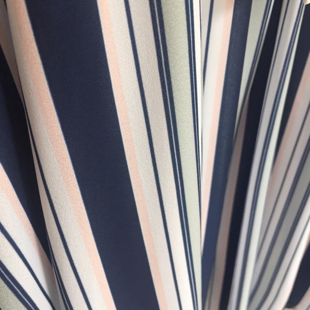PATTERN fiona(パターンフィオナ)の未使用 パターンフィオナ ストライプ スカート レディースのスカート(ひざ丈スカート)の商品写真