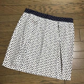 ザラ(ZARA)のザラ 白×ネイビーバイカラー ドット柄コクーンスカート(ミニスカート)