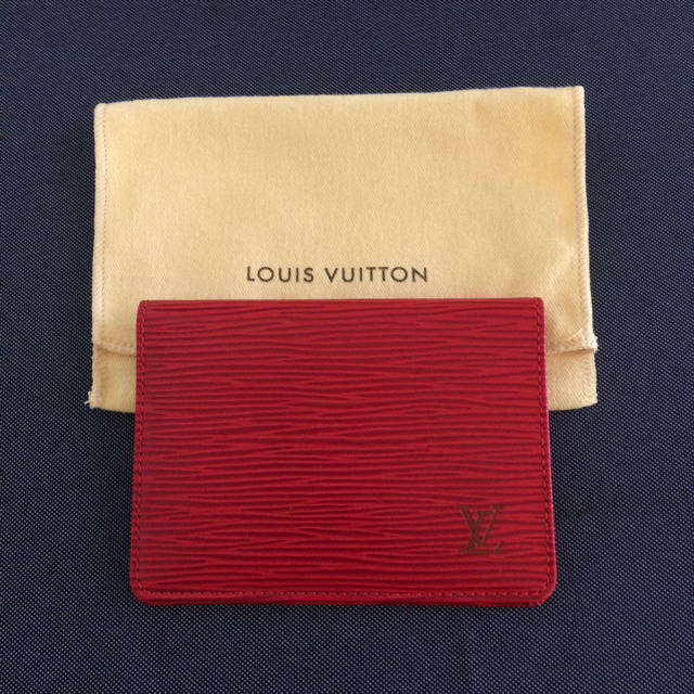 LOUIS VUITTON(ルイヴィトン)のルイヴィトン エピ パスケース レディースのファッション小物(名刺入れ/定期入れ)の商品写真