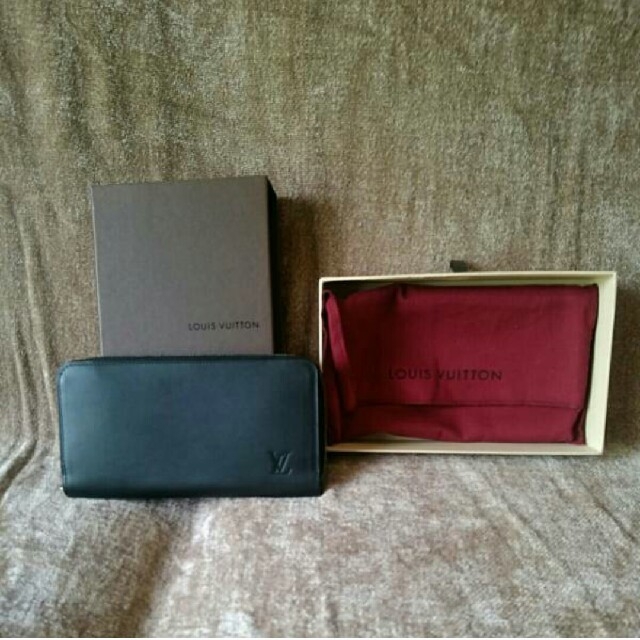 LOUIS VUITTON(ルイヴィトン)のルイヴィトン　ノマド　ジッピーウォレット　財布のみ165,000円 レディースのファッション小物(財布)の商品写真
